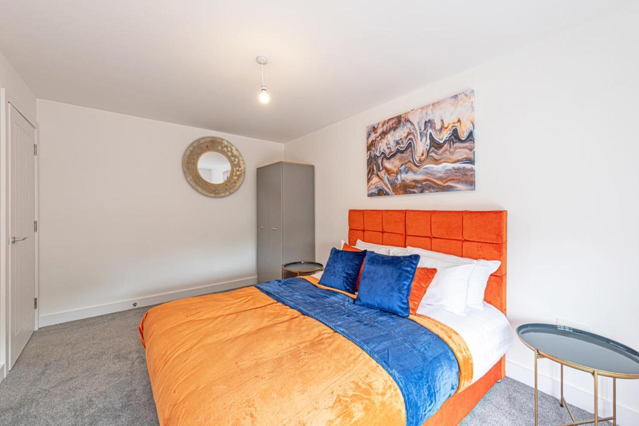 Gospel Heights Luxury Apartments With Parking Heswall Eksteriør bilde