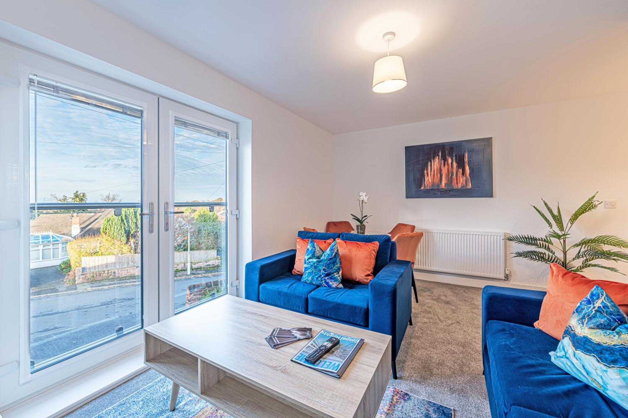 Gospel Heights Luxury Apartments With Parking Heswall Eksteriør bilde
