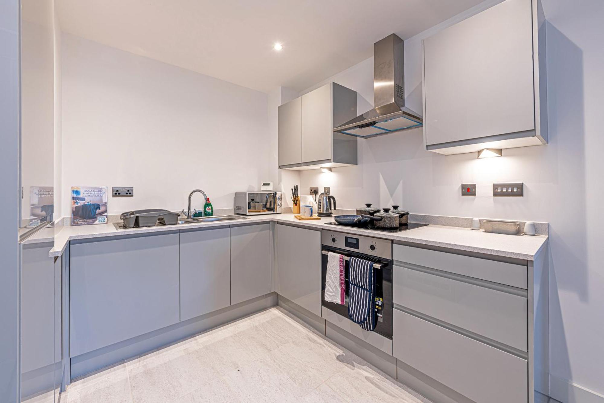 Gospel Heights Luxury Apartments With Parking Heswall Eksteriør bilde