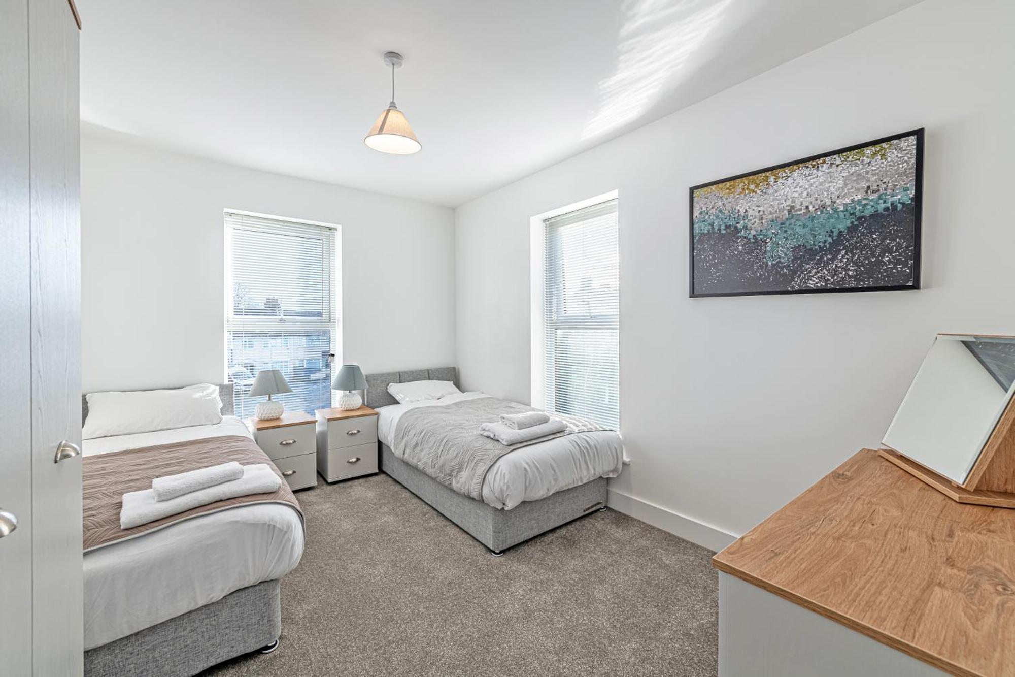 Gospel Heights Luxury Apartments With Parking Heswall Eksteriør bilde