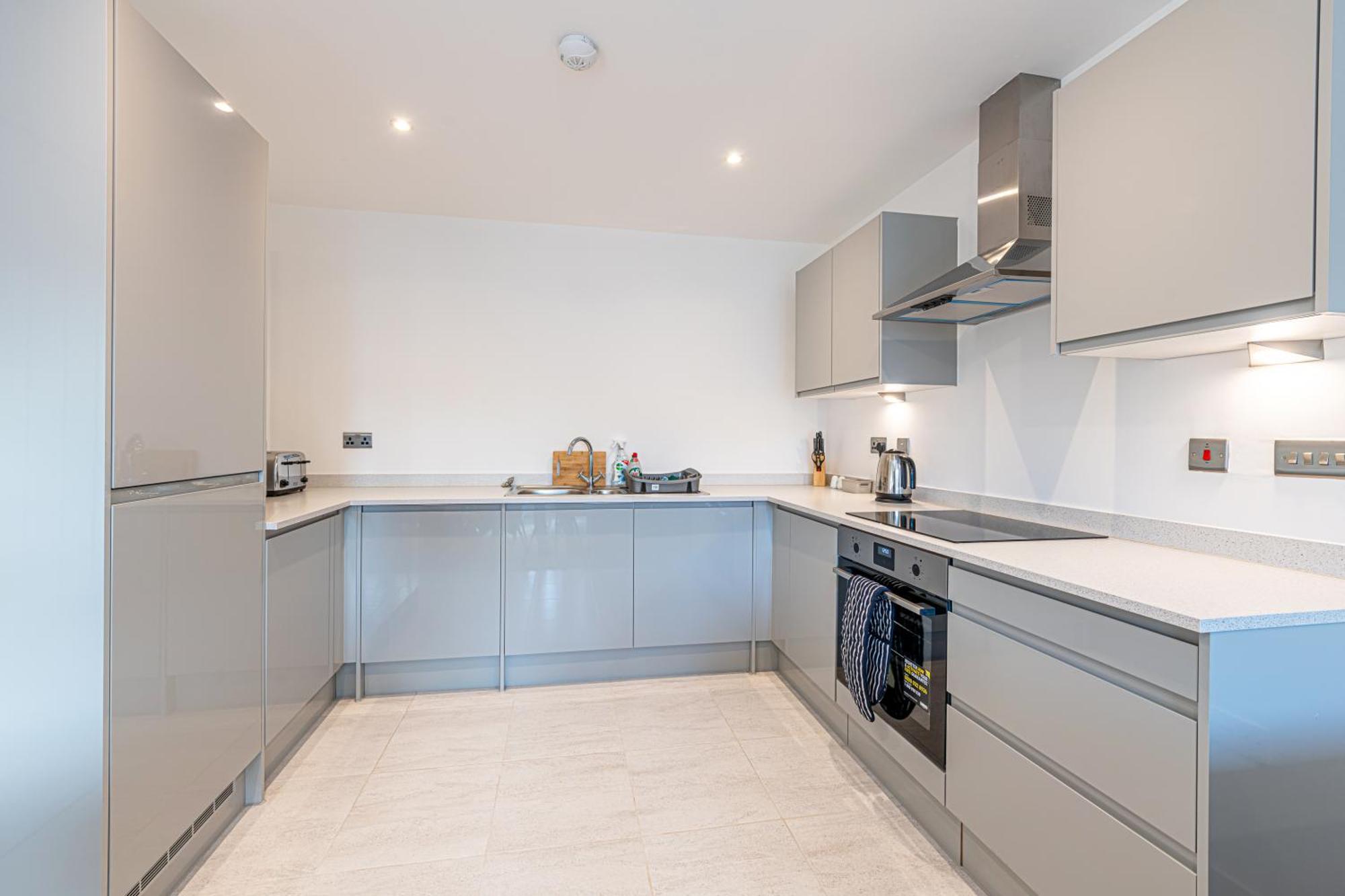 Gospel Heights Luxury Apartments With Parking Heswall Eksteriør bilde