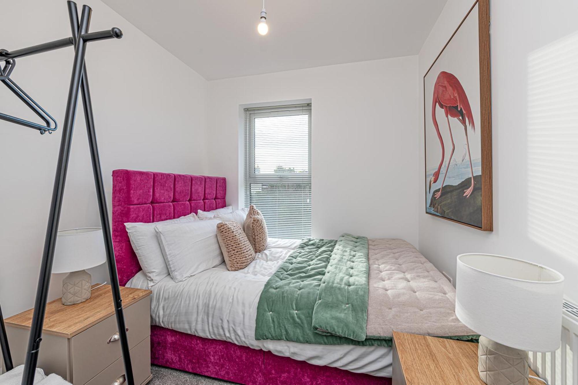 Gospel Heights Luxury Apartments With Parking Heswall Eksteriør bilde