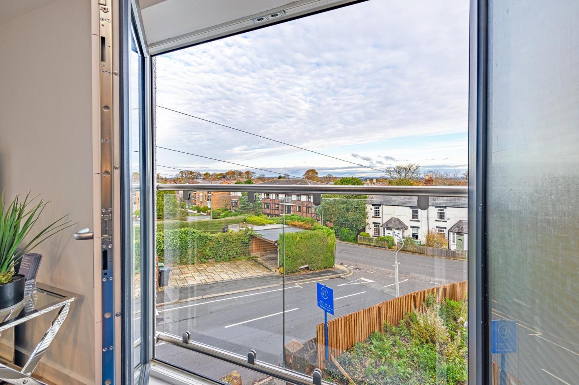 Gospel Heights Luxury Apartments With Parking Heswall Eksteriør bilde