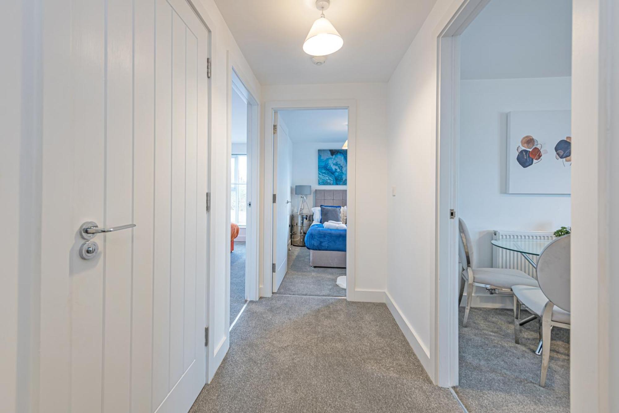 Gospel Heights Luxury Apartments With Parking Heswall Eksteriør bilde